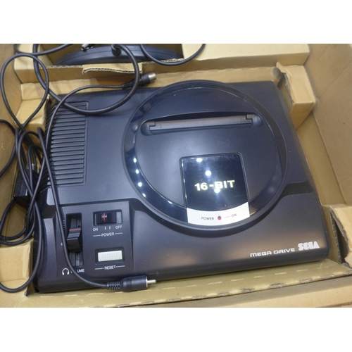 2225 - Sega megadrive 16bit boxed with 7 original megadrive games