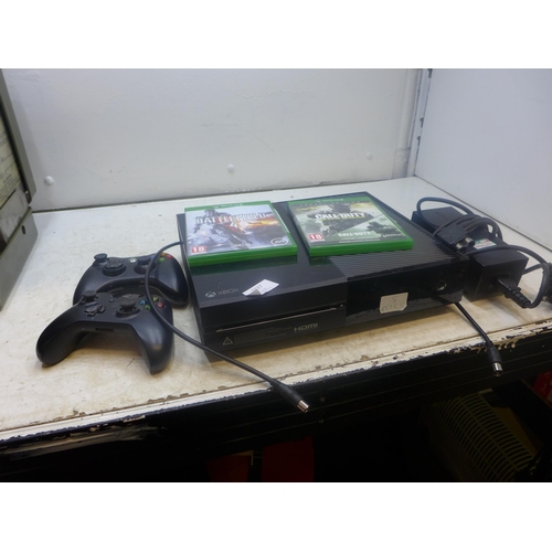 2227 - Xbox 1 console plus controllers and games