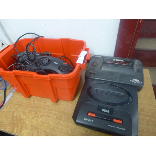 2228 - Sega megadrive and Sega master system with accessories