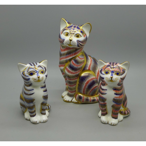 1295 - Three Royal Crown Derby paperweights, Cat, 13.5cm and two Kittens, decorated in the Imari palate, go... 