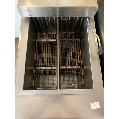 2326 - Bonnet commercial kitchen twin basket fryer (3 phase)