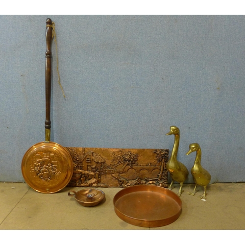 275 - A pair of brass figures of ducks and three pieces of copperware