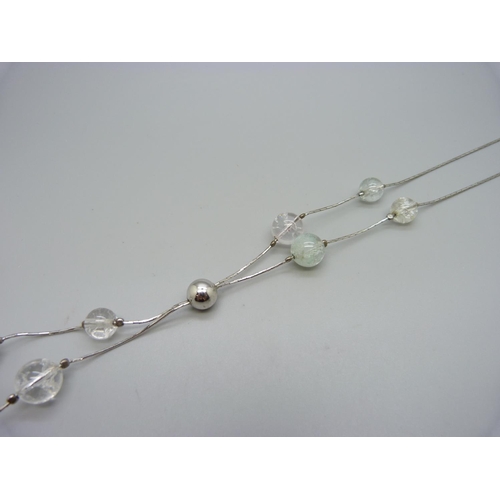 1084 - A silver and rock crystal necklace