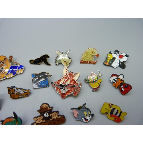 1118 - Twenty-five animals and cartoon animal badges