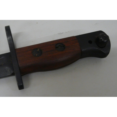 1142 - A 1970's British bayonet with SMA fitting