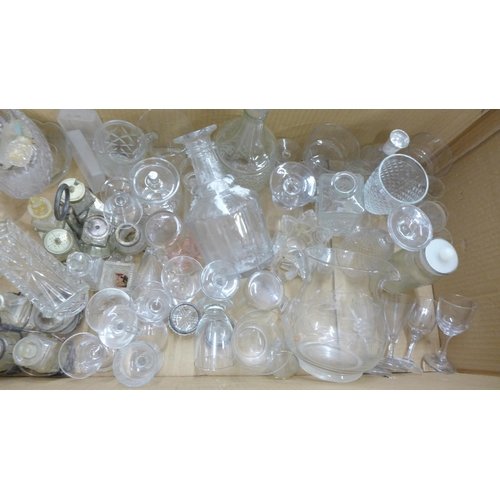 1171 - A box of mixed glassware, a pair of silver rimmed salts, etc. **PLEASE NOTE THIS LOT IS NOT ELIGIBLE... 