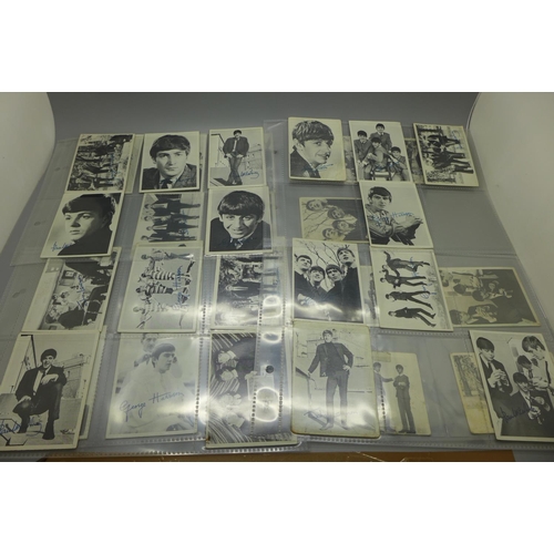 660 - Sixty-one The Beatles 1960's bubble gum cards, USA and Canada