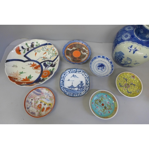 697 - A Chinese blue and white jug and assorted oriental china (8)