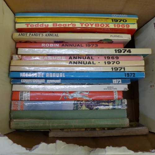 744 - Seven Beano annuals, 1970's and 1980's and a collection of various children's annuals from 1970's