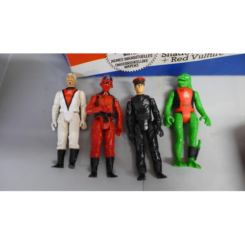 792 - Action Man Action Force Shadowtrak and Red Vulture, additional figures and Laser Exterminator and Re... 