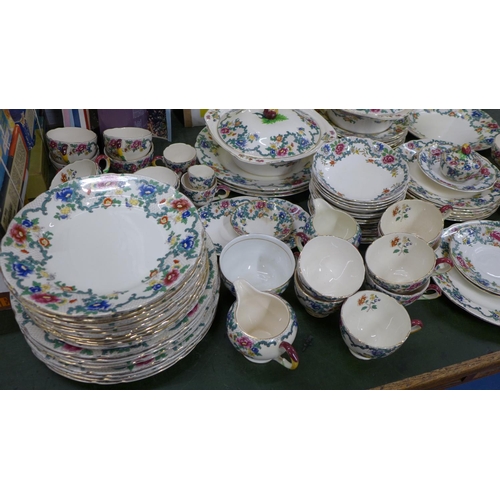 801 - A collection of Royal Cauldon 'Victoria' tea and dinner wares **PLEASE NOTE THIS LOT IS NOT ELIGIBLE... 