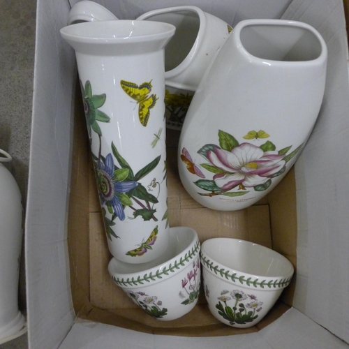 812 - Two boxes of Portmeirion The Botanic Garden, pots, plant pots, table lamp, watering can, vases, etc.... 