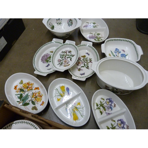 822 - Two boxes of Portmeirion The Botanic Garden, dinnerwares and ovenwares (40+) **PLEASE NOTE THIS LOT ... 