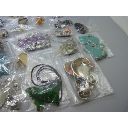 870 - Costume Jewellery