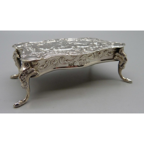 884 - A late Victorian miniature silver dolls house table, London import marks for 1898