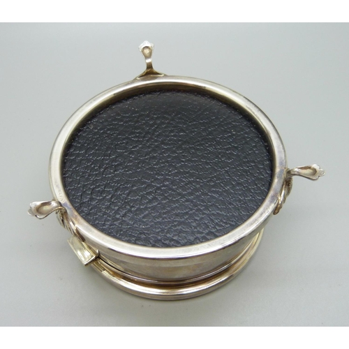 890 - A silver trinket box, diameter of top 8cm