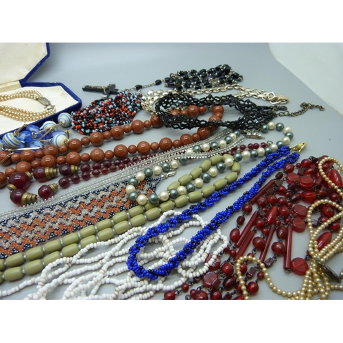 921 - Vintage bead necklaces including a goldstone necklace