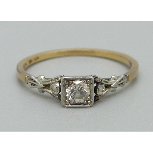 936 - An 18ct gold, platinum set solitaire diamond ring, 1.7g, N