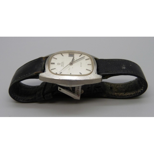 959 - An Omega De Ville automatic wristwatch, with Omega buckle, 32mm case,