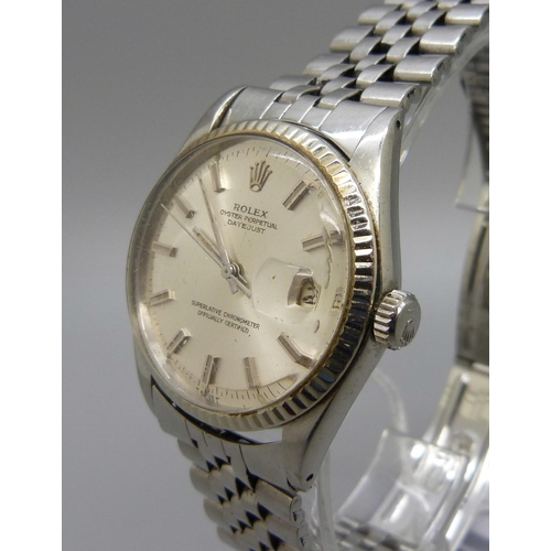 970 - A Rolex Oyster Perpetual Datejust wristwatch on a Rolex bracelet strap, 2806154, 1601, the bracelet ... 