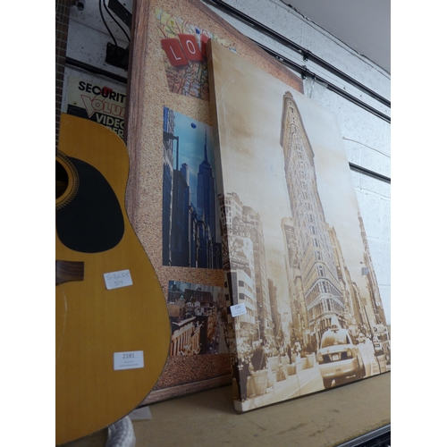 2182 - Two prints of Manhattan on canvas