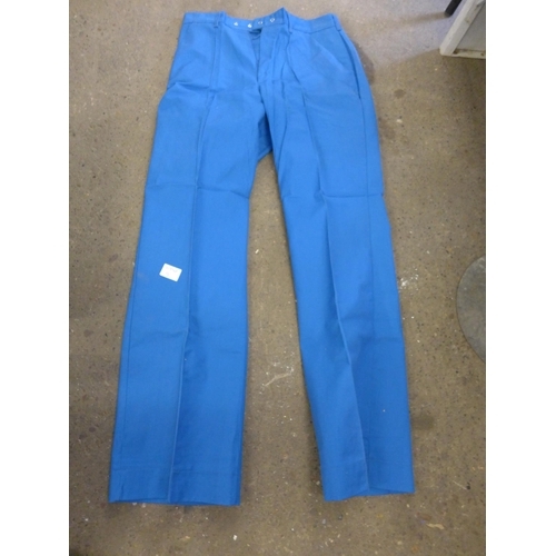 2117 - 4 Pairs of mixed size workwear trousers