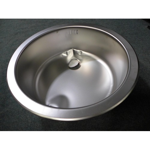 3080 - Installation Round Stainless Steel Sink (450mm)  * VAT will be added to the hammer price of this lot