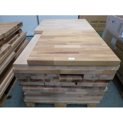 3161 - Pallet Of Mixed Size/Cut Solid Oak Outcuts * VAT will be added to the hammer price of this lot