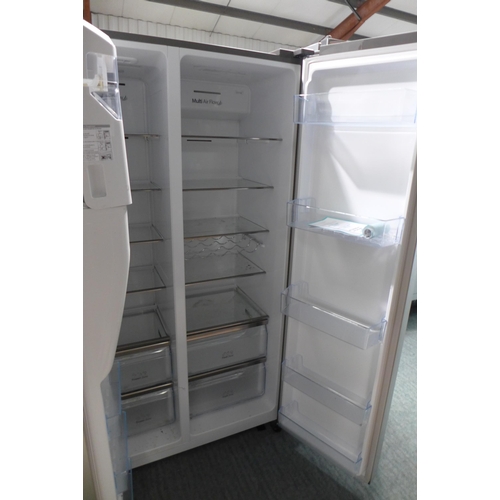 3186 - Hisense Side By Side Ecom Stainless Steel Fridge Freezer (model no.:- RS694N4IIF), original RRP £799... 