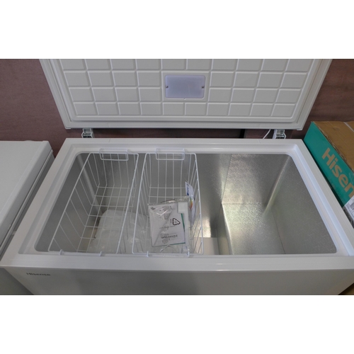 3223 - White Hisense 302l Chest Freezer (model no.:- FC403D4AW1), original RRP £899.96 inc. VAT * This lot ... 