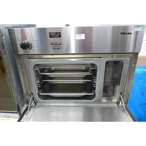 2261 - A Miele stainless steel steam oven, working when uninstalled.