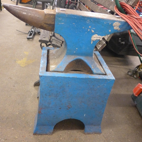 2301 - 51kg Anvil on stand