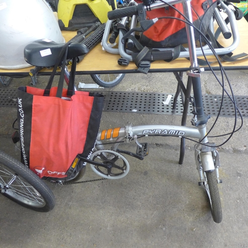 2307 - A pyramid folding bike with helmet and lock