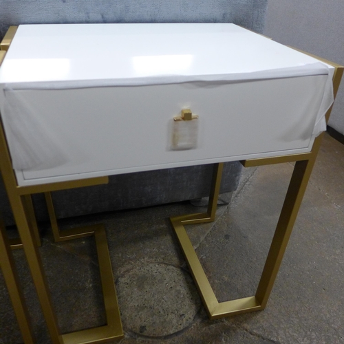 1483 - A pair of white bedside tables with gold legs