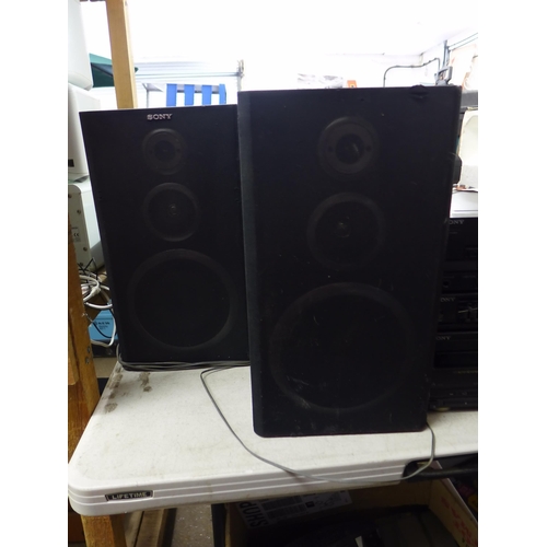 2248 - A pair of Sony SS-A302 speakers