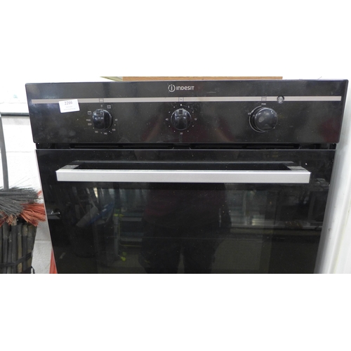 2266 - Indesit integrated single oven