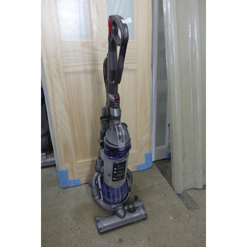 2272 - Dyson DC41 and Dyson DC25 upright ball vacuum cleaners