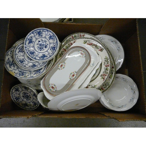 1066 - Five boxes of dinnerwares, various makers and patterns **PLEASE NOTE THIS LOT IS NOT ELIGIBLE FOR PO... 