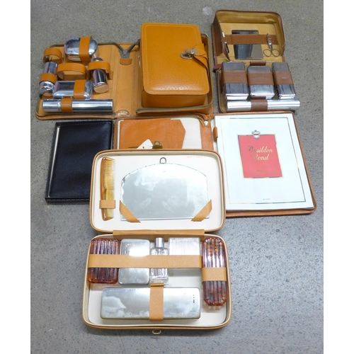 1085 - Gentleman's travel sets, leather wallet, boxed, etc. **PLEASE NOTE THIS LOT IS NOT ELIGIBLE FOR POST... 