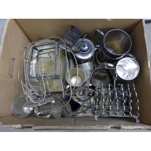 1087 - A box of silver plated items, tankards, trays, etc. **PLEASE NOTE THIS LOT IS NOT ELIGIBLE FOR POSTI... 