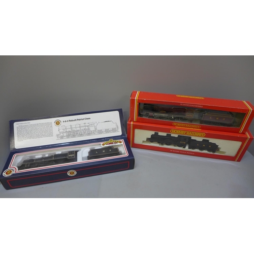 667 - Three model railway locomotives, Bachmann 31-202 and two Hornby, R308 and R2099A