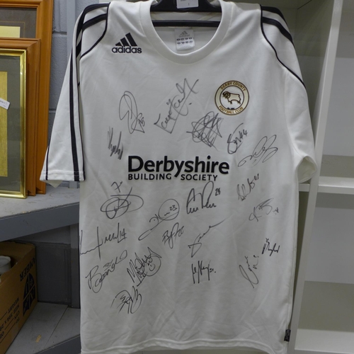 725 - A signed Derby County football shirt, 2007 promotion squad including Robbie Savage etc., plus Roger ... 