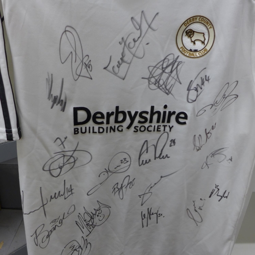 725 - A signed Derby County football shirt, 2007 promotion squad including Robbie Savage etc., plus Roger ... 