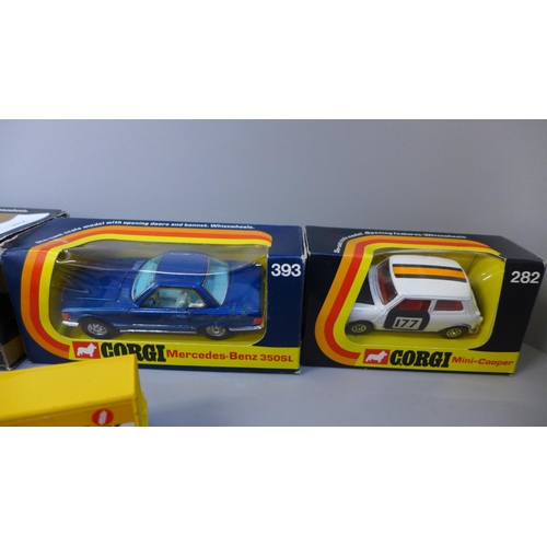 781 - A collection of Corgi model vehicles including Concorde, John Player's Lotus, Bentley and 350SL