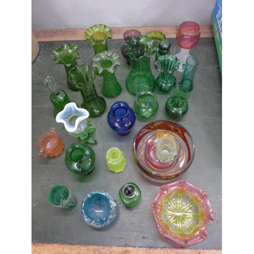 803 - A box of Victorian and later coloured glass, some a/f **PLEASE NOTE THIS LOT IS NOT ELIGIBLE FOR POS... 