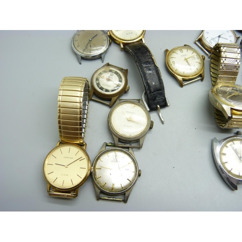 891 - A collection of wristwatches