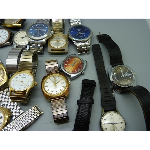 891 - A collection of wristwatches