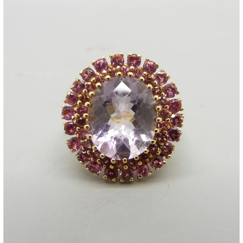 960 - An 18ct gold, amethyst and pink tourmaline dress ring, 5g, N