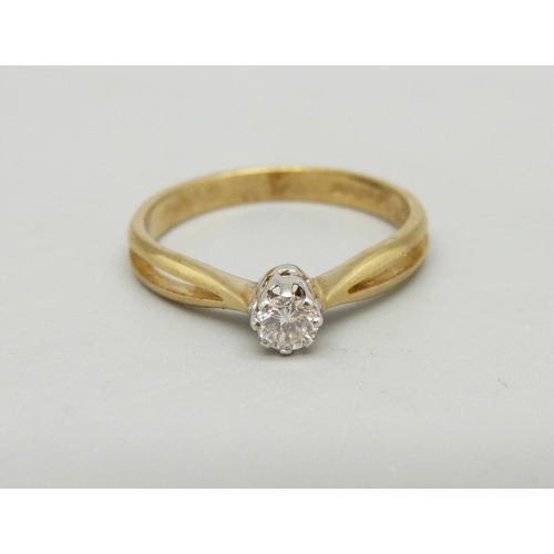 961 - A 9ct gold and diamond solitaire ring, 1.7g, N