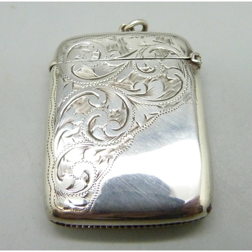 975 - A silver vesta case, Chester 1906